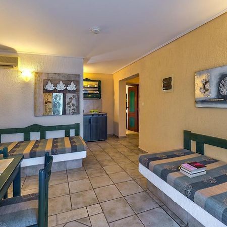 Hotel Castle Suites Platanés Extérieur photo