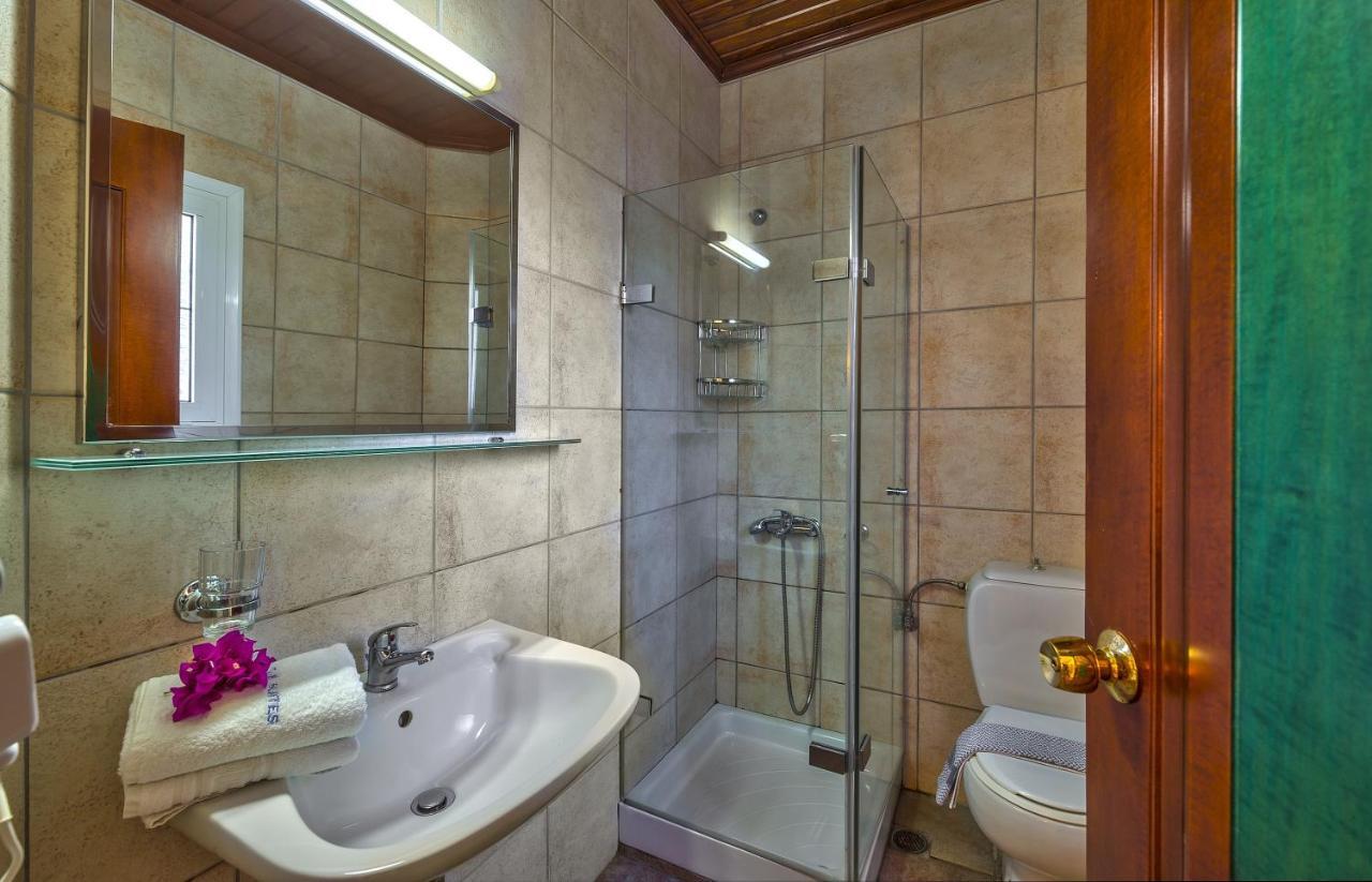 Hotel Castle Suites Platanés Extérieur photo