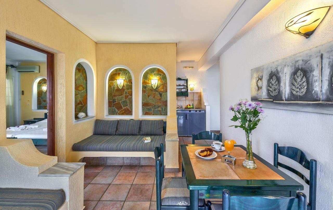 Hotel Castle Suites Platanés Extérieur photo